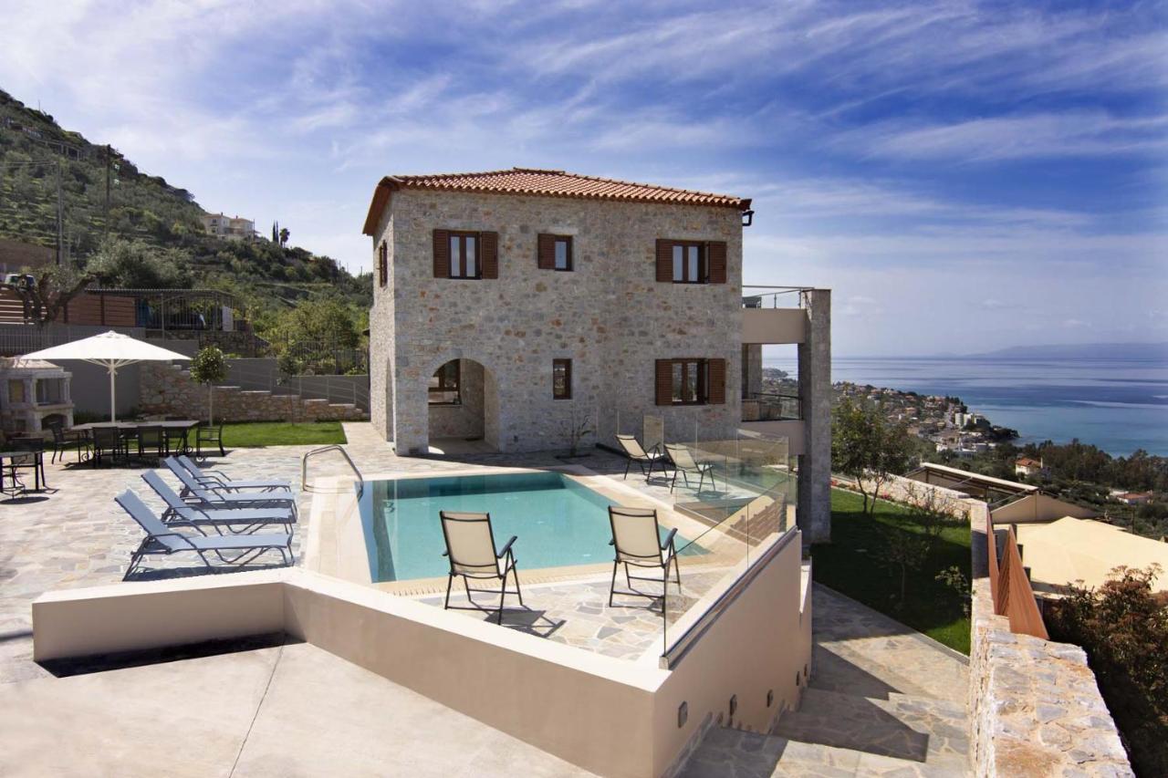 Villa Dafni - Infinite Sea Vistas With Private Pool Kalamata Exteriör bild